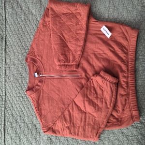 Old Navy - Crew-Neck Half-Zip Quilted Sweatshirt